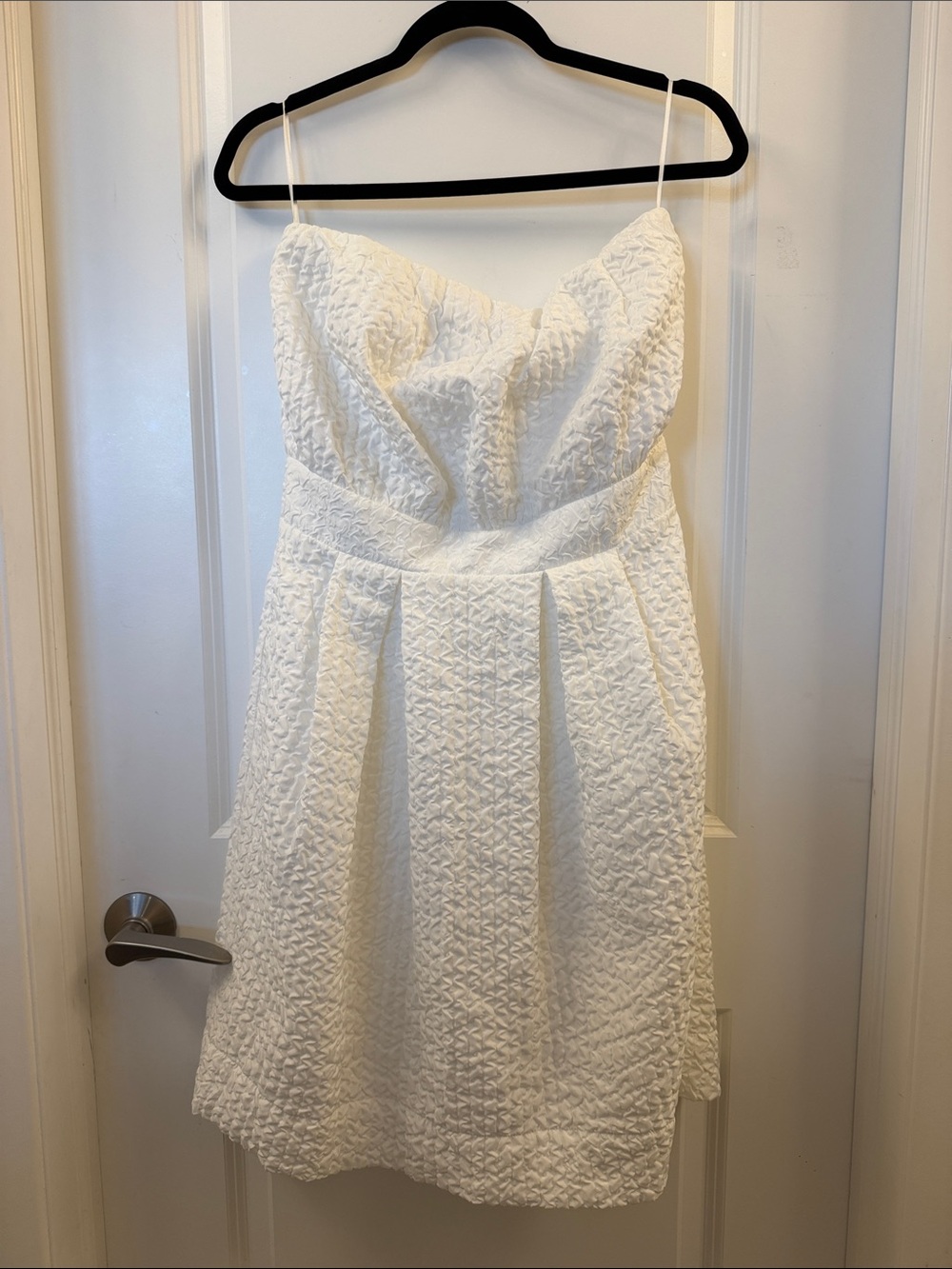 Free Market White Strapless Bubble Dress